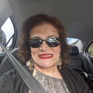 Meet your Posher, Loreen